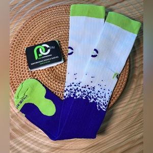 NWT- Procompression Socks. Unisex Size S/M